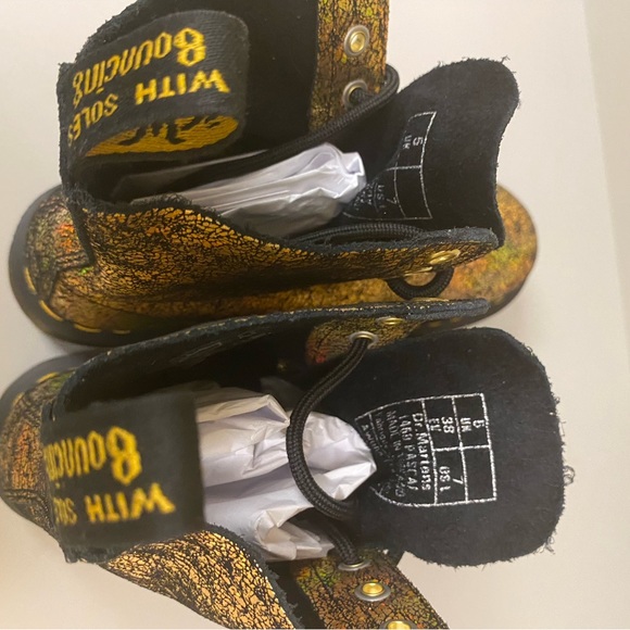 Dr Martens - Picture 10 of 11